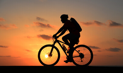 Fototapeta premium Sports at sunset