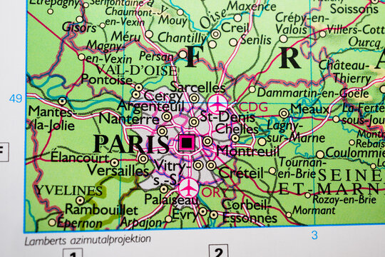 Paris metropolitan city map with landmarks.