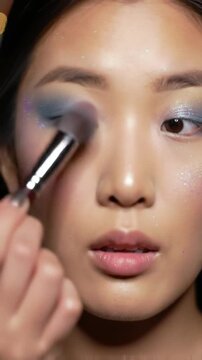 Mastering the Art of Blue Eyeshadow A Step-by-Step Guide to Flawless Application
