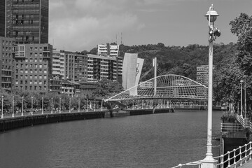 Die stadt Bilbao im spanischen Baskenland