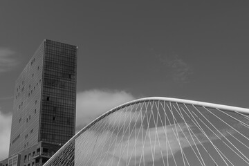 Die stadt Bilbao im spanischen Baskenland