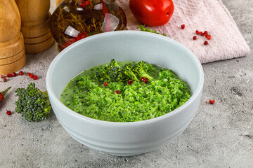 Dietari vegan broccoli cream soup