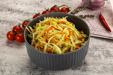 Vegan salad with kohlrabi and carrot