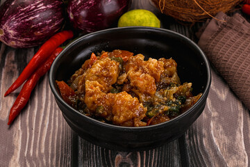 Prawn with vegetables and oyster sauce