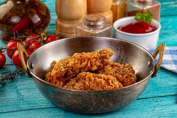 Golden crispy fried chicken wings