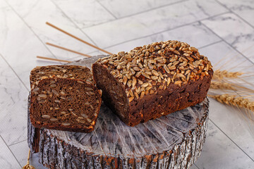 Browl rye bread with seeds