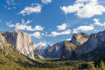The breathtaking Tunnel View in Yosemite National Park