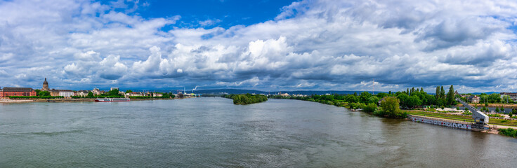 Obraz premium Rheinpanorama bei Mainz