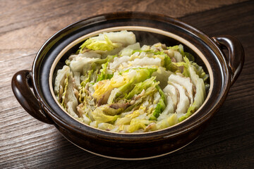 白菜と豚バラの鍋料理