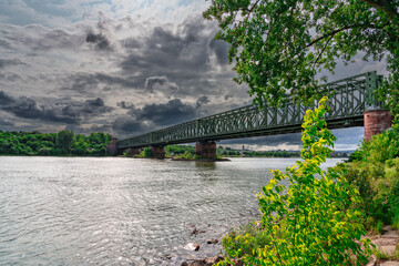 Fototapeta premium Südbrücke in Mainz