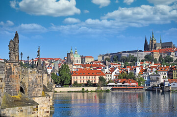Obraz premium Prague Castle and Charles bridge cityscape, Czech republic