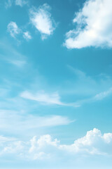 Fototapeta premium Blue sky fading to white background gradient