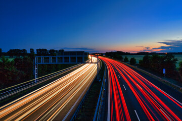 Langzeitbelichtung - Autobahn - Strasse - Traffic - Travel - Background - Line - Ecology - Highway - Long Exposure - Motorway - Night Traffic - Light Trails - High quality photo