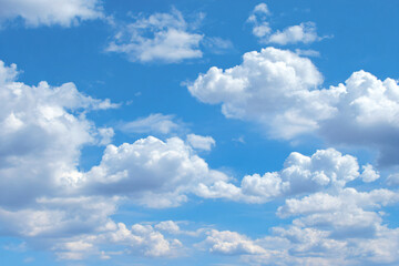 Naklejka premium a group of people standing on a beach under a cloudy sky