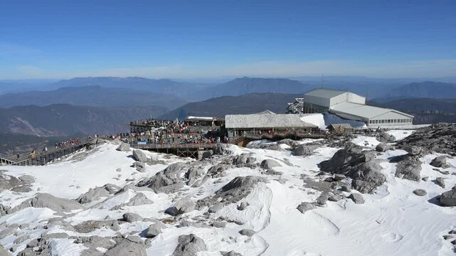 Jade Dragon Snow Mountain,Yunnan,Kunming,China,snowy peaks,majestic views,high altitude,serene landscape,travel destination,pristine snow,cultural heritage,adventure tourism,stunning panorama