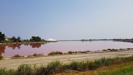 Les salins rouges