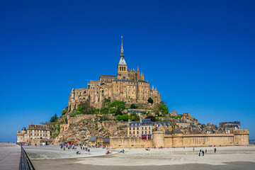 Opactwo św. Michała Archanioła na Mont Saint-Michel – były męski klasztor benedyktyński na wzgórzu Mont Saint-Michel, we Francji.