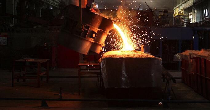 The molten metal is poured into. Melting furnace for cast iron and steel and liquid metal.