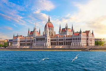 Scenic view of the Hungarian Parliament and Danube river in Budapest, Hungary