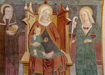 Obraz premium Madonna in trono tra le sante Brigida e Agata; affresco nella chiesa di San Giorgio a Mandello