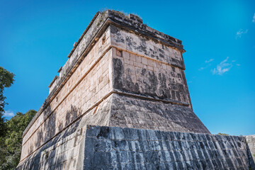 Obraz premium Chichen Itza, Mexico, 2019. The Grand Ball Court, the largest field in Mayan Mesoamerica. with ball players along the interior walls, used for ball games, ceremonial and religious human sacrifices. 