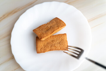 Financier and Fork on Plate③
