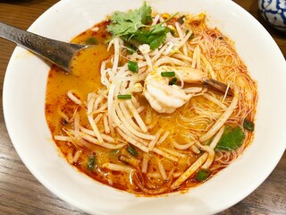 美味しそうなトムヤムヌードル(タイ料理)