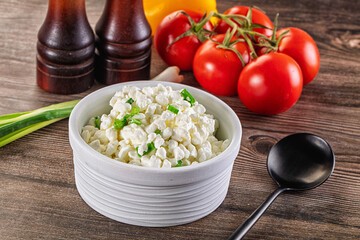 Cottage cheese with green onion