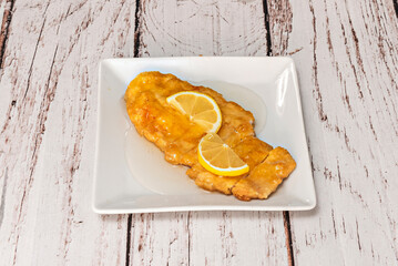 in the West, frying is more prevalent, especially in dishes such as lemon chicken,