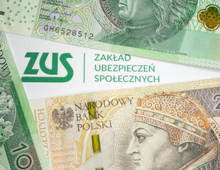 List od ZUS i polskie banknoty