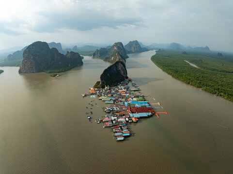 Fototapeta Aerial view of Panyee island in Phang Nga Thailand,Wide angle landscape Floating village, Koh Panyee fishing village island in Phang Nga, Thailand.