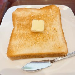 toast with butter