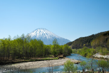 羊蹄山と雄大な自然の風景 北海道ニセコエリア周辺