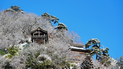 冬の山寺