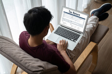 Obraz premium Online tax return form for submitting individual income tax return form snugly on the internet website. Government web for tax payment and return. Taxation technology concept.