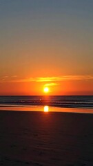 Obraz premium Sunset Beach Ocean Horizon Calm.