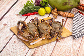 Wild raw crab for cooking