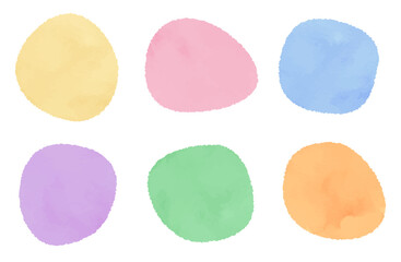 水彩テクスチャの流体シェイプのセット。温かみのあるパステルカラー。