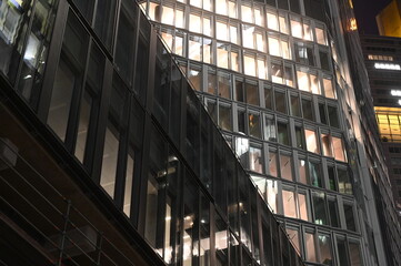 Hochhaeuser in Frankfurt, abends