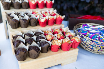 Postres, dulces, pasteles, repostería, gominolas, pastelitos, picapica, candy-bar, piruletas, caramelos