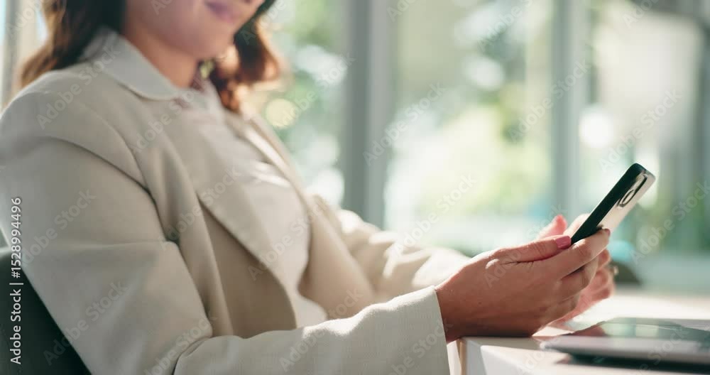 Aufkleber office, employee and hands with smartphone, research or browsing for project on social media or web.