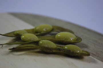 Eating soybeans is beneficial for maintaining bone health