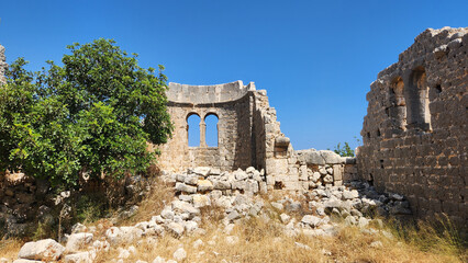 Fototapeta premium The apsis of the basilica in Hidirli Ruins, is located 2.5 km north of Kızkalesi in Mersin, Southern Turkey.