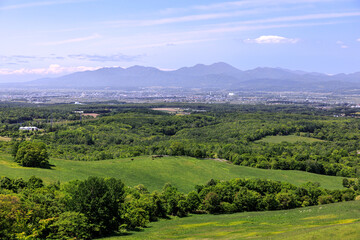 Obraz premium 北海道滝川市、丸加高原展望台からの眺め【6月】