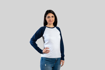 Mockup of awhite sweatshirt on a woman with white background.