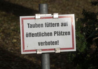 pigeon or dove feeding prohibited sign