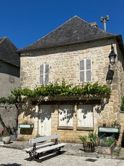 Ancienne maison en pierre à Saint-Robert