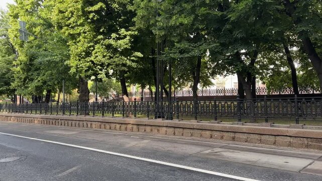 This is true Moscow. View of the boulevard in the city center (4K 60, in motion)