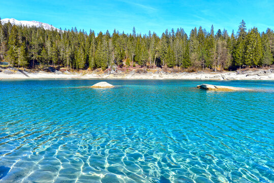 Der Caumasee in Flims, Kanton Graub&uuml;nden (Schweiz)