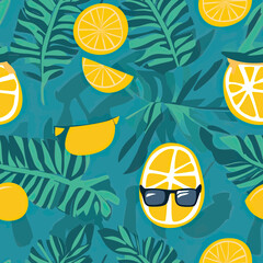 Naklejka premium Seamless tropical pattern with lemon slices and green palm leaves in flat minimal vector style for summer background design